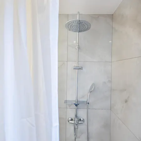 Lägenhet E&a Luxury With Sea View
